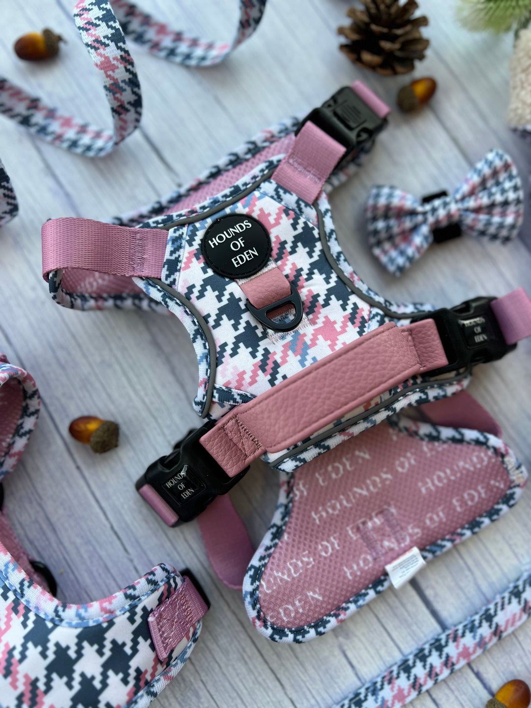 Pink Houndstooth Design Dog Bow Tie